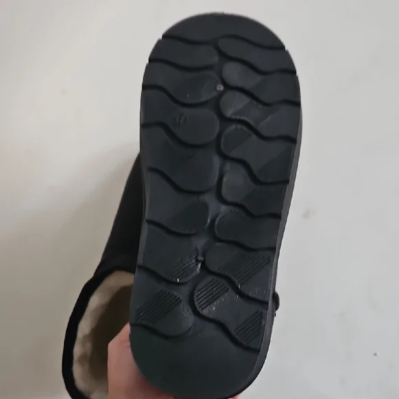 Women's Black Shearling-Lined Slip-On Bootie Slippers - Picture 4 of 4